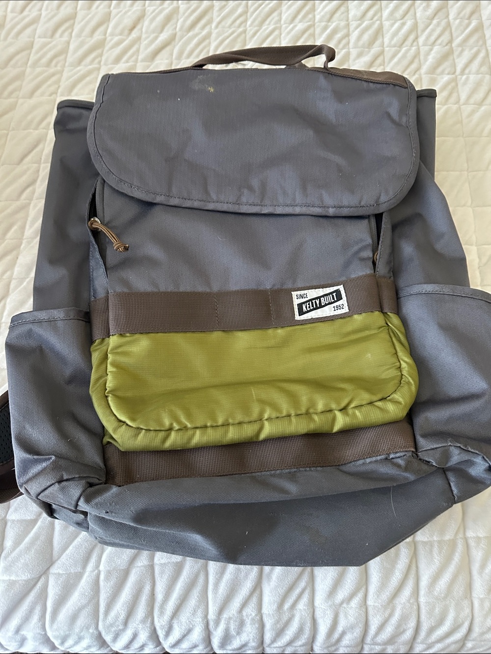 KELTY Men's Gray Backpack with Olive Green Front Pocket